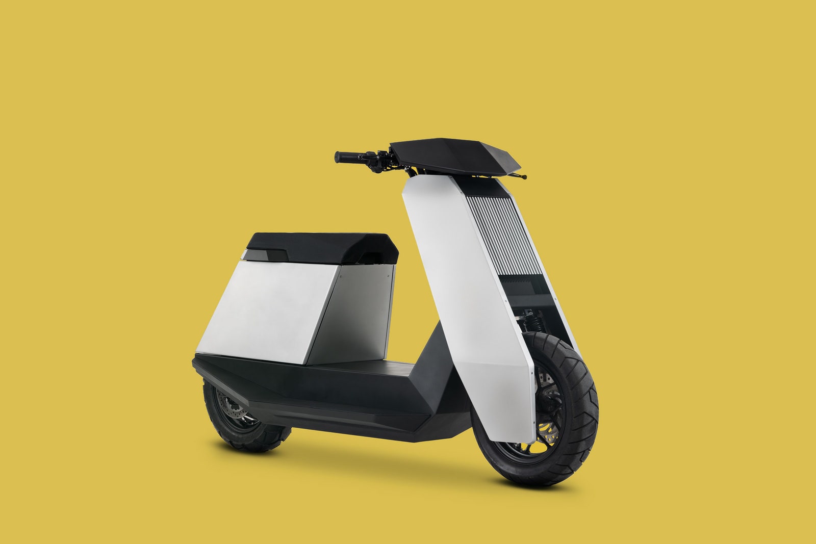 Infinite Machine’s P1 Electric Scooter Looks Like Judge Dredd’s Lawmaster